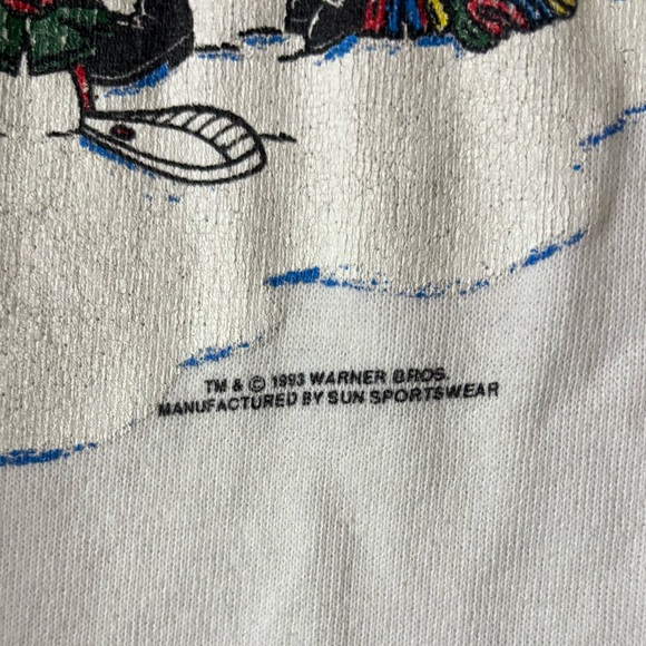 Looney Tunes Vintage 1993 Sweatshirt Winter Scene XL - Picture 3 of 5